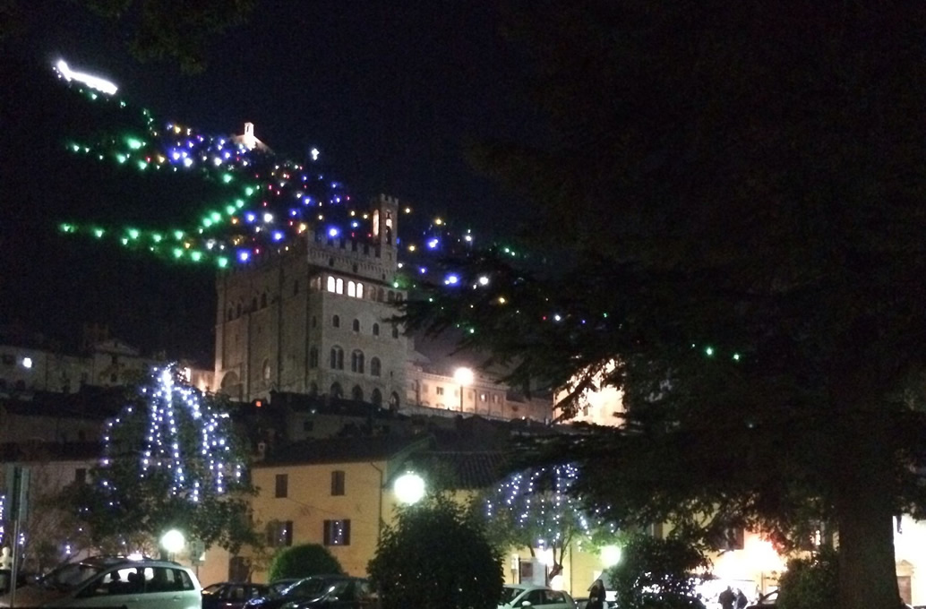 gubbio christmas tree the biggest christmas tree in the world gubbio christmas tree the biggest christmas tree in the world